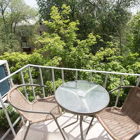 New Studio Near Metro Yaroslava Mudroho, Universytet - Chernyshevska Str 95-1 Харьков Экстерьер фото