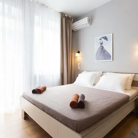 New Studio Near Metro Yaroslava Mudroho, Universytet - Chernyshevska Str 95-1 Харьков Экстерьер фото