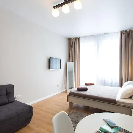 New Studio Near Metro Yaroslava Mudroho, Universytet - Chernyshevska Str 95-1 Харьков Экстерьер фото