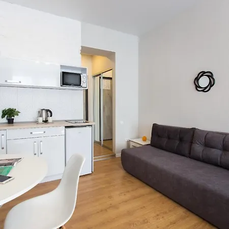 New Studio Near Metro Yaroslava Mudroho, Universytet - Chernyshevska Str 95-1 Харьков Экстерьер фото