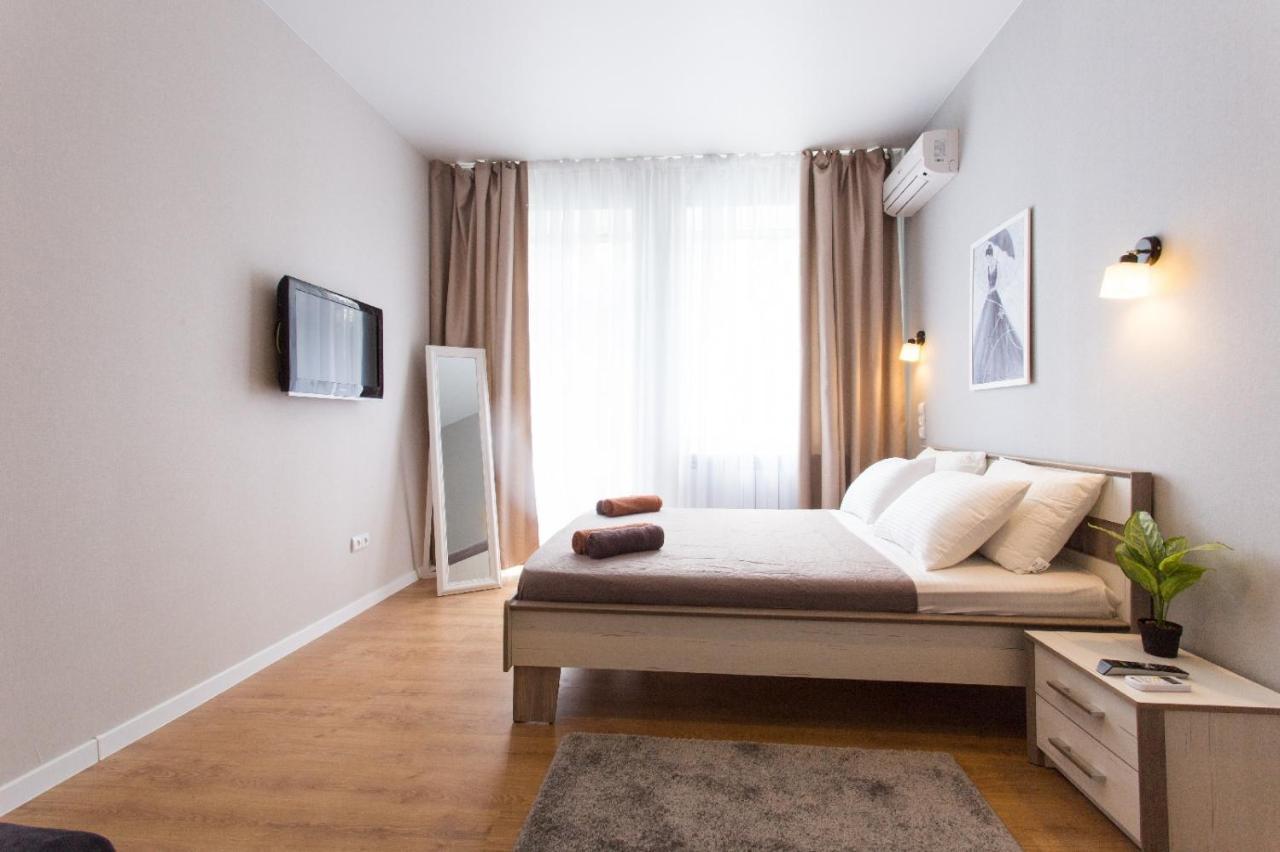 New Near Metro Yaroslava Mudroho, Universytet - Chernyshevska Str 95-1